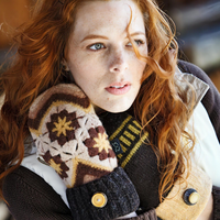 woman wearing baabaazuzu sweater mittens